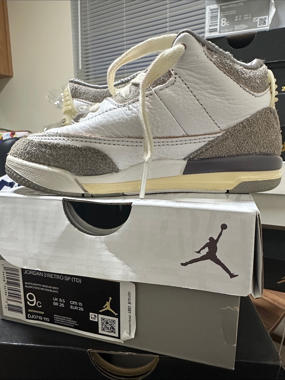 A Ma Maniére x Jordan 3 Retro Toddler Sneakers in White/White-Medium Grey